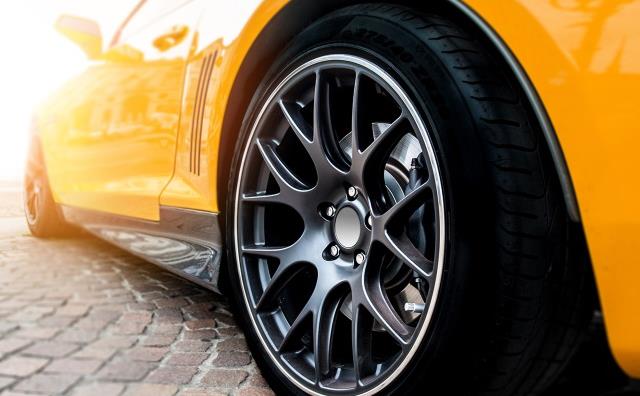 Yellow car Yellow car