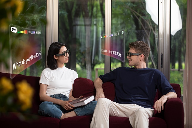 20230327-SABIC ULTEM™ Resin Provides Lightweight Comfort For Hearing-Impaired And Multi-Language Users of LLVision’s Augmented Reality Eyeglasses1